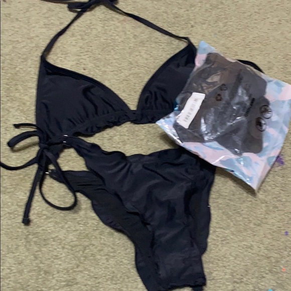 Black sexy bathing suit never worn size M - Picture 2 of 2